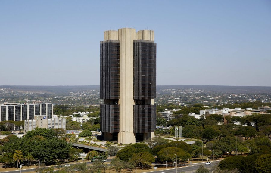 Banco Central aumenta juros pela 5ª reunião consecutiva e Selic chega a 14,25% ao ano